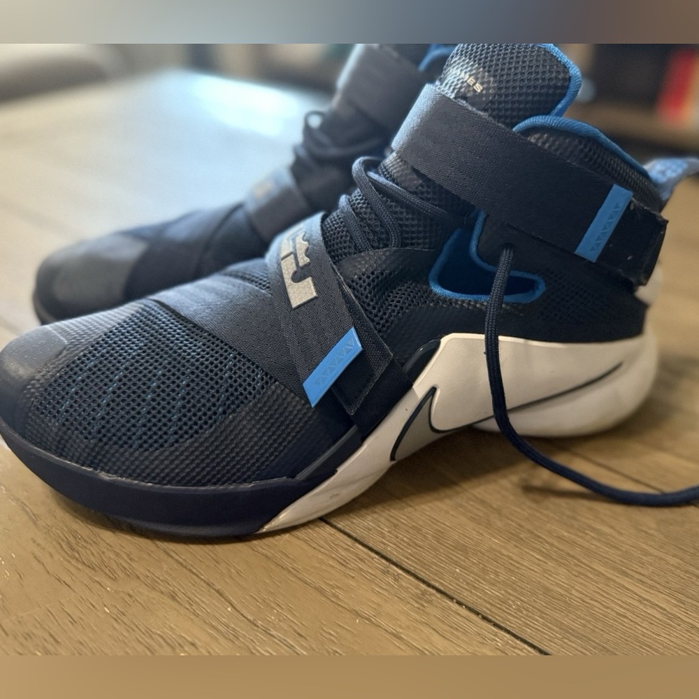 Lebron Zoom Soldier